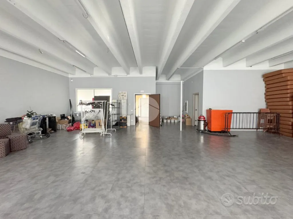 Toad - Office with Parking in Cazzago San Martino