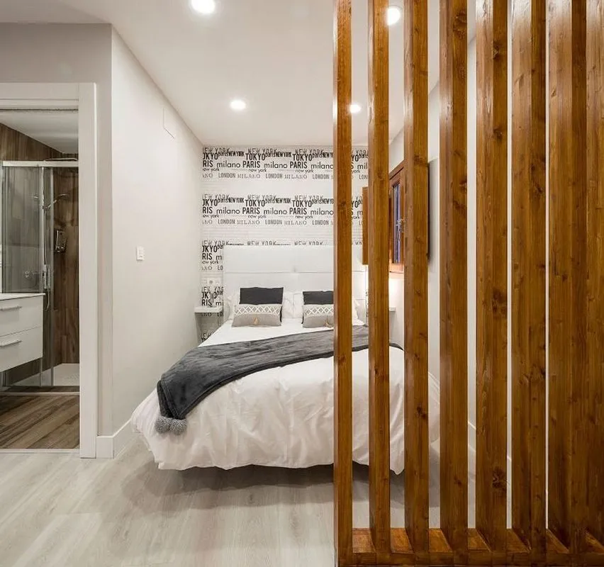 Magamistoad - Furnished Studio with Balcony in Granada