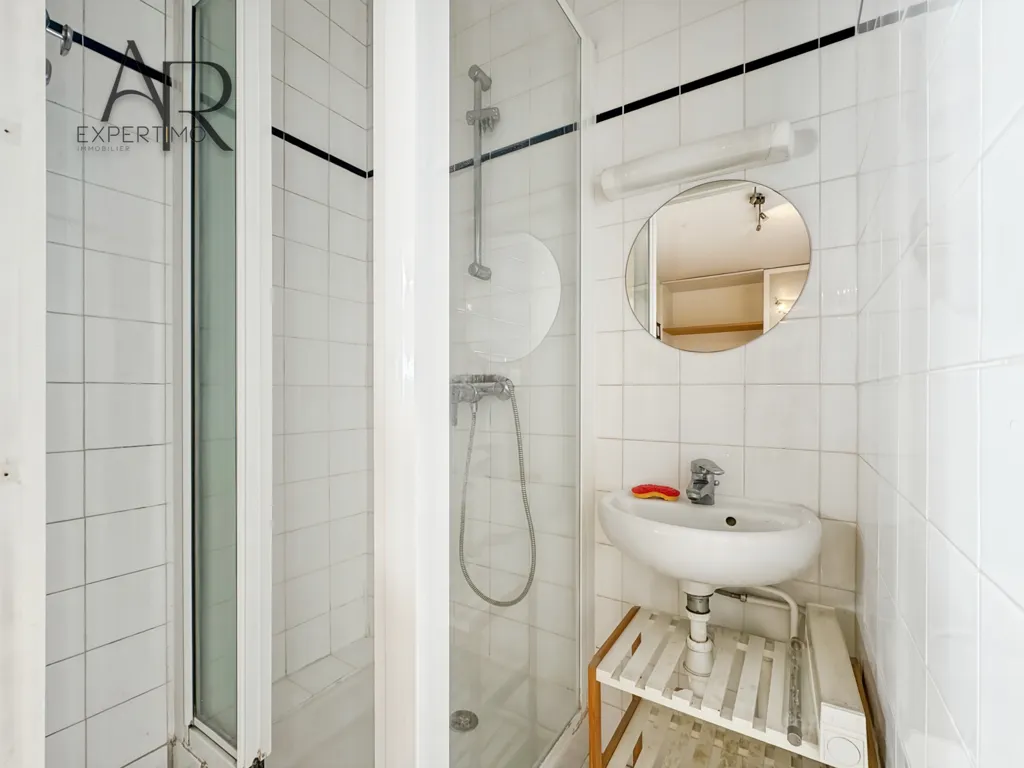 Salles de bain - Studio en Résidence Sécurisée à Saint-Mandé