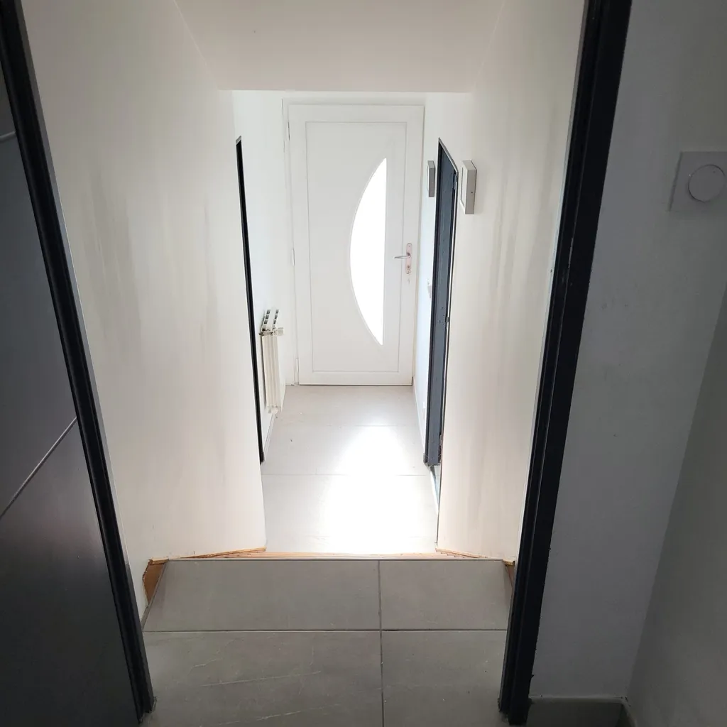 Esik - Renovated House with Garden in Saint-Marcel