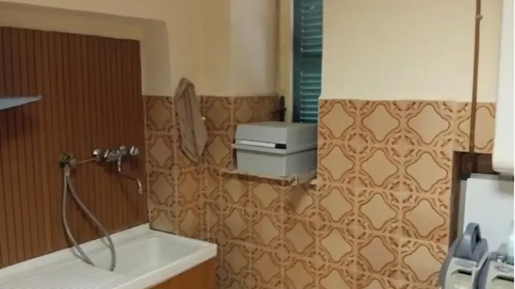 Salles de bain - Two-Bedroom Apartment with Balcony in Moricone