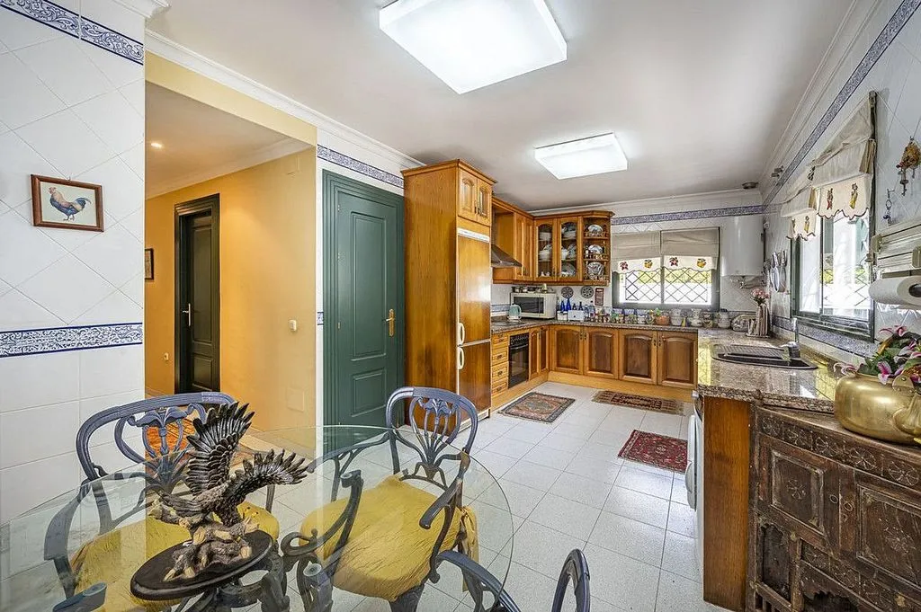 Cuisine - Villa with Pool in Nagüeles, Marbella