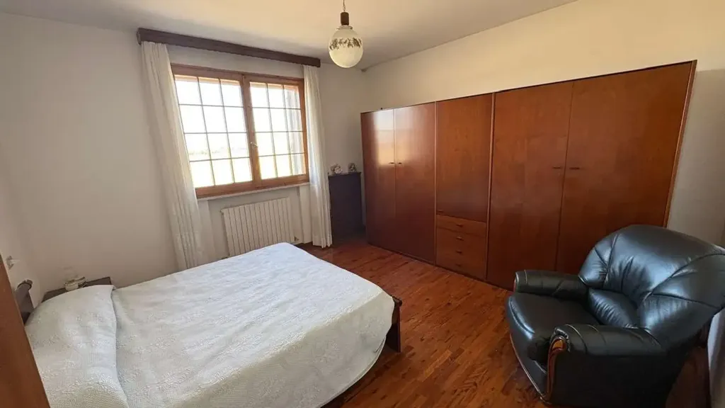 Bedrooms - Bifamiliar Villa with Private Garden in Formignana