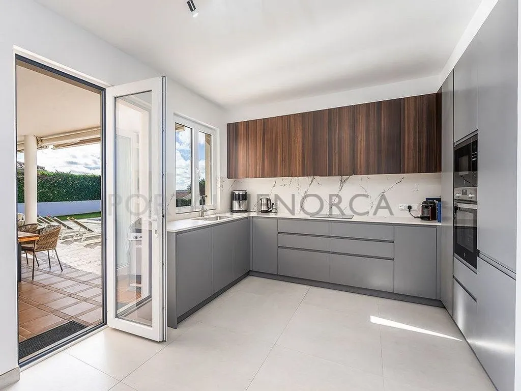 Cuisine - Contemporary Villa with Sea View in Cala Llonga