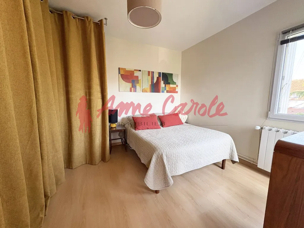 Magamistoad - Charming Flat with Balcony in Historic Building