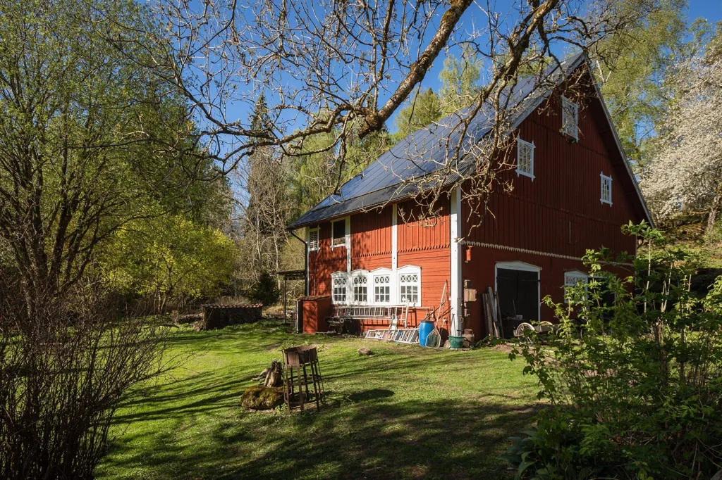 Extérieur - Generations Home with Multiple Buildings in Ödeshög