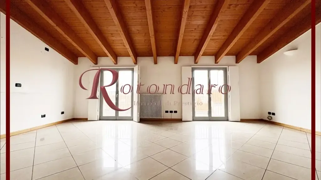 Toad - Mansarded Flat with Balcony in Milan