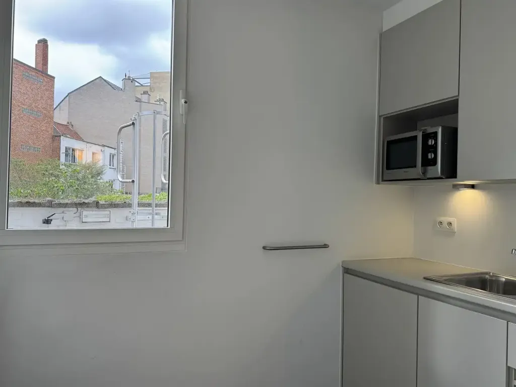 Köök - Office Space with Large Windows in Mechelen