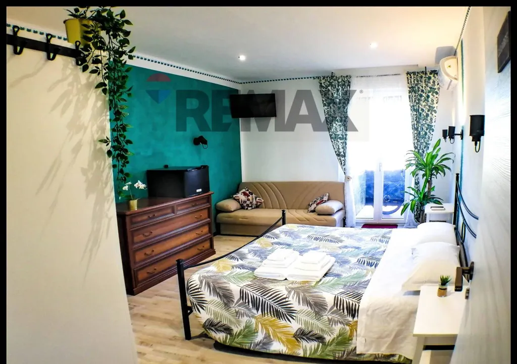 Chambres - Renovated Apartment with Two Balconies in Modena Centre