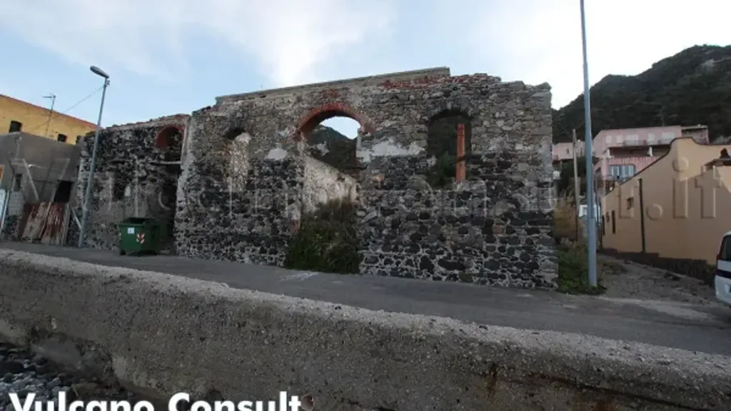 Välivaade - Rustic Seafront Property in Lipari