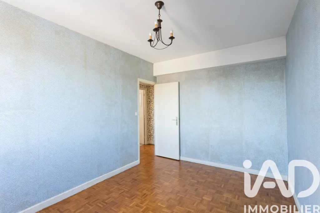 Toad - 3-Bed Apartment with Balcony near Brive Gare