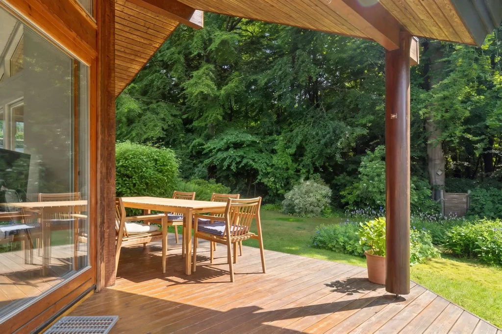 Terrass - Villa with Forest View in Holte