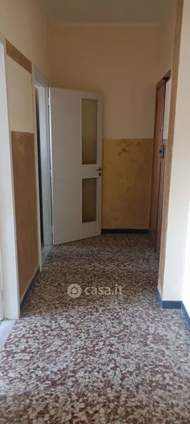 Entrée - Bright Trilocale with Balcony in Asti