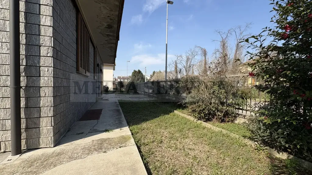 Garden - Villa with Garden in Garlasco