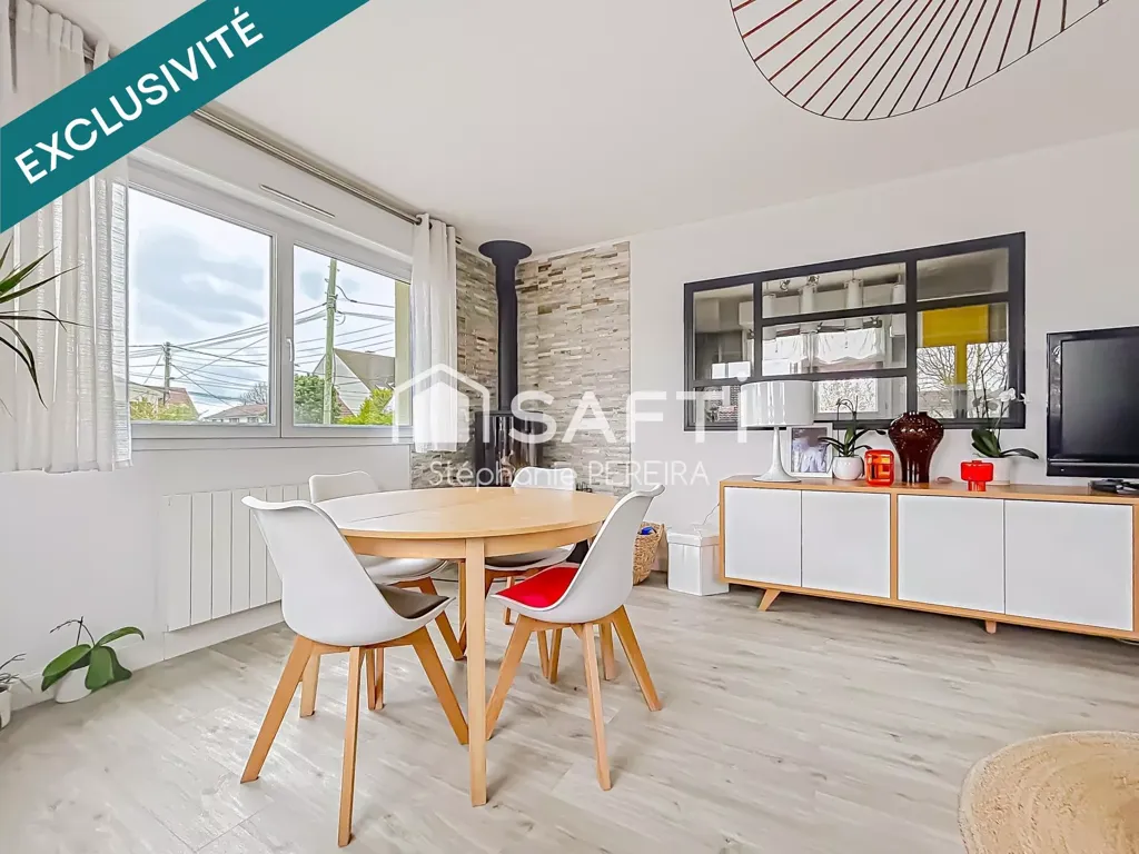 Sala da pranzo - House with Cinema Space in Town Centre