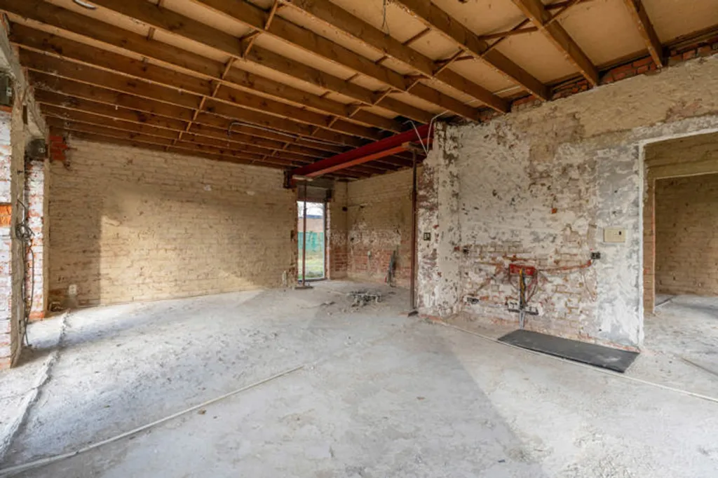 Pièces - Maison à Rénover avec Terrasse à Herentals