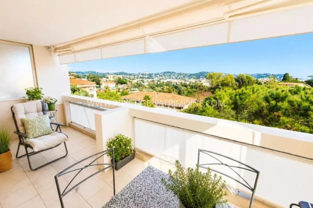 Balcone - Apartment with Terraces in Cannes Grand Parc