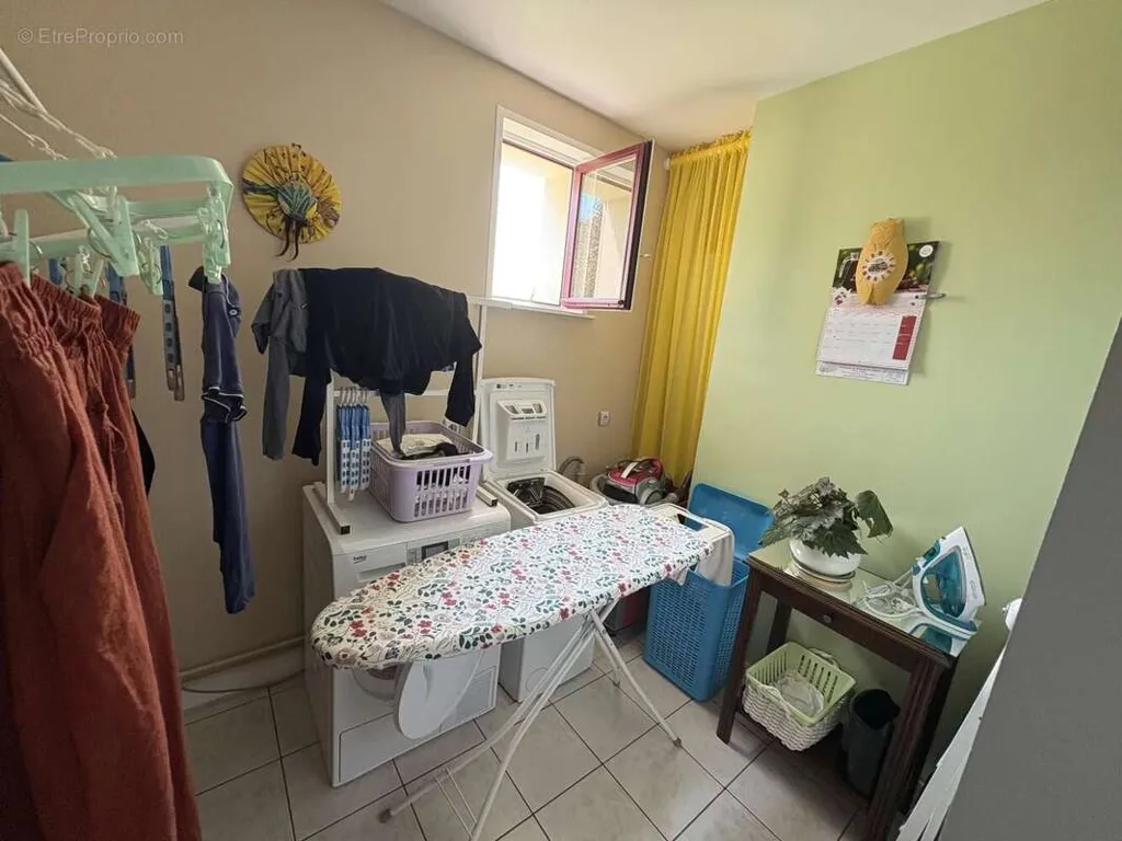 Lavanderia - Spacious 5-Bedroom House near Cambrai