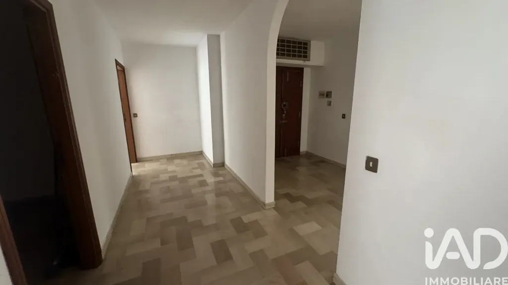 Esik - Apartment to Renovate in San Benedetto del Tronto