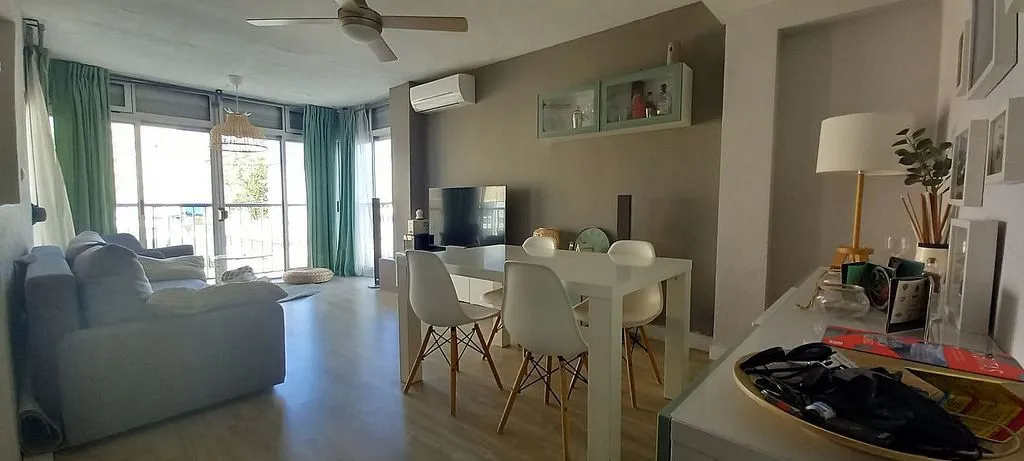 Elutuba - Beachfront Flat with Garage in Rabida Street