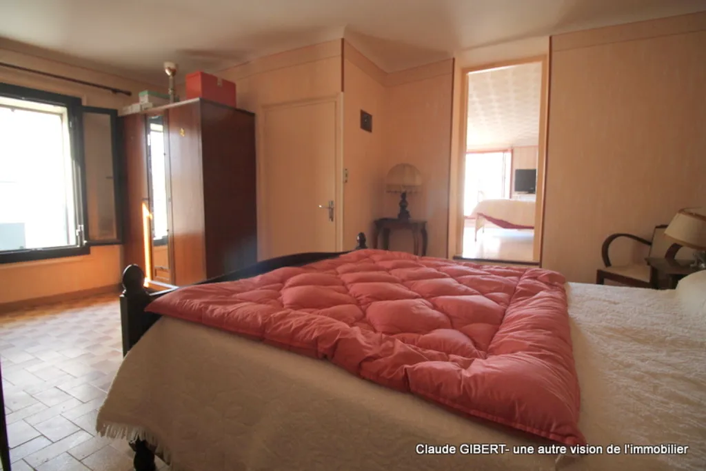 Chambres - Maison de Village T4 avec Garage à Mèze
