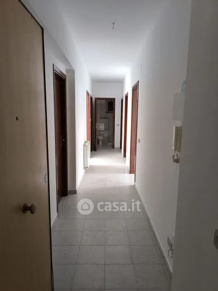 Entrée - Three-Bedroom Apartment with Balcony in Messina