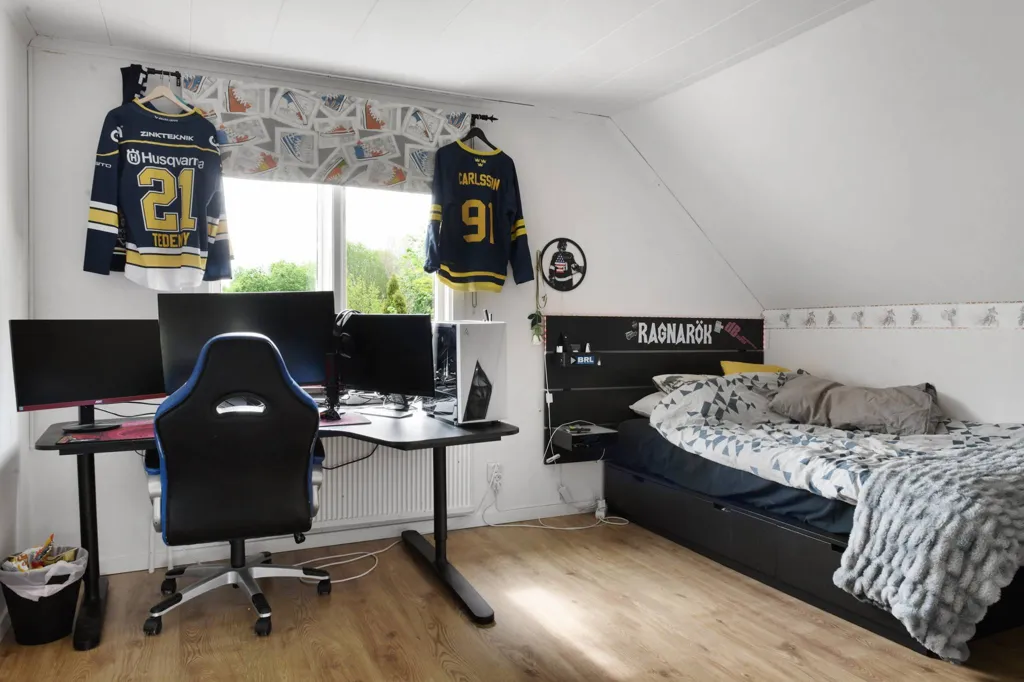 5-toaline maja asukohas Falköpings kommun