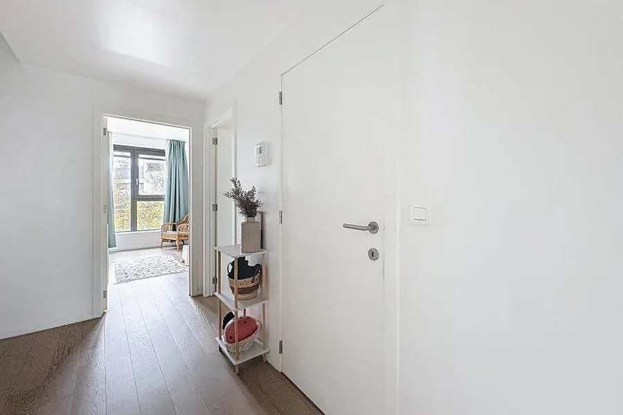 hallway_entrance