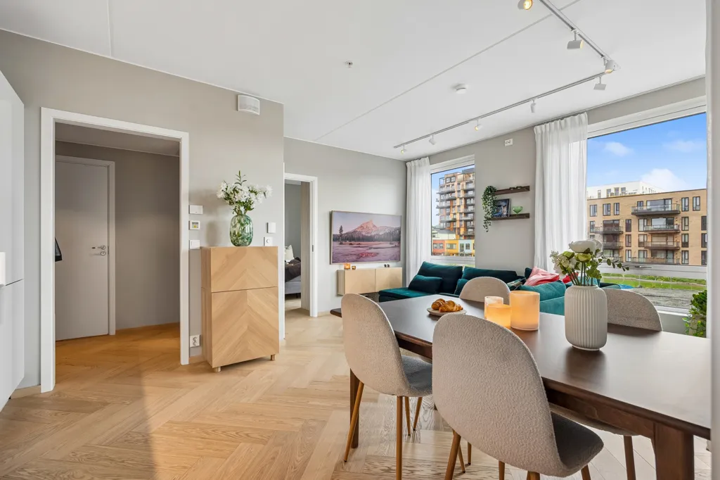 Söögituba - 4-Bedroom Apartment with Panoramic View in Solside