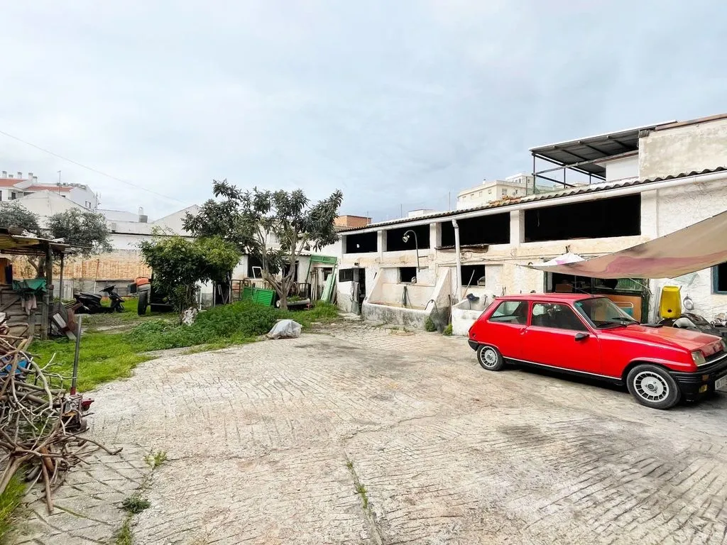 Aed - Urban Plot with Development Potential in Tiro Pichón, Málaga