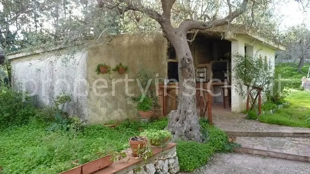 Villa with Panoramic Views in Noto