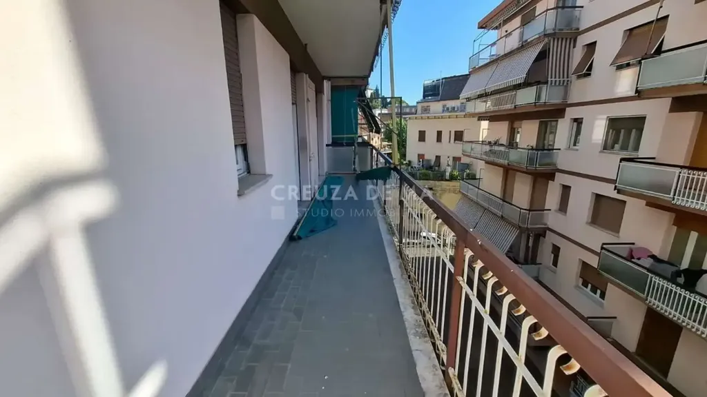 Balcon - Trilocale with Terraced Views in Rapallo