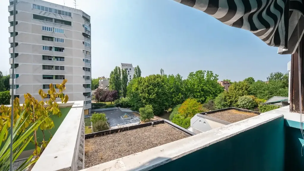 Balcon - Triplex with Balcony in Pieve Modolena