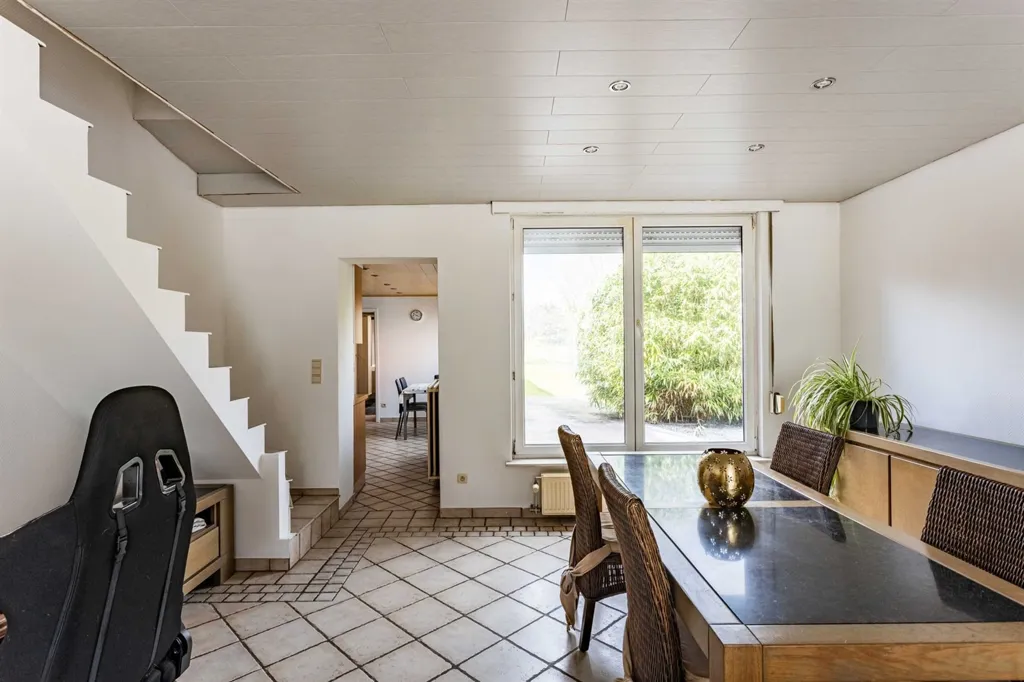 Salle à manger - Maison avec Vue sur le Schipdonkkanaal à Lovendegem