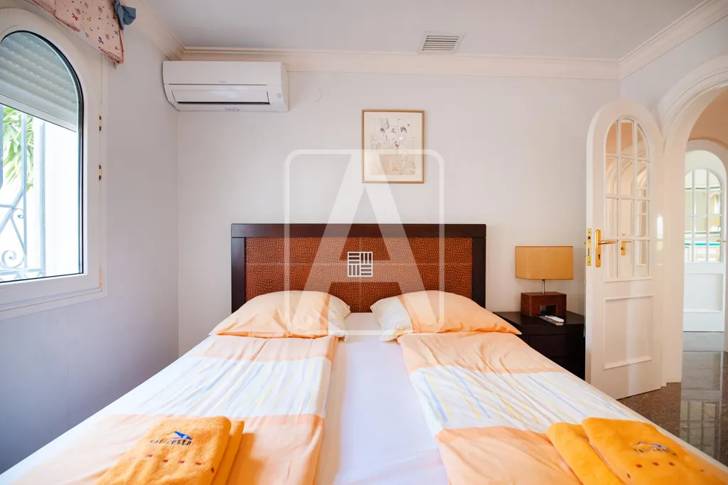 Chambres - Luxury Villa with Sea Views in Benissa