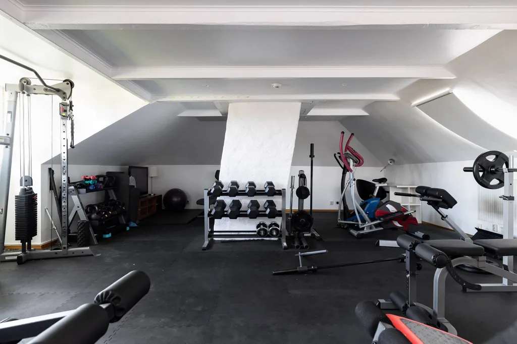 Maison 10 pièces à Kumla kommun