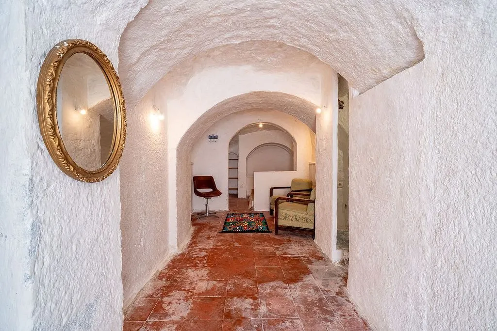 hallway_entrance