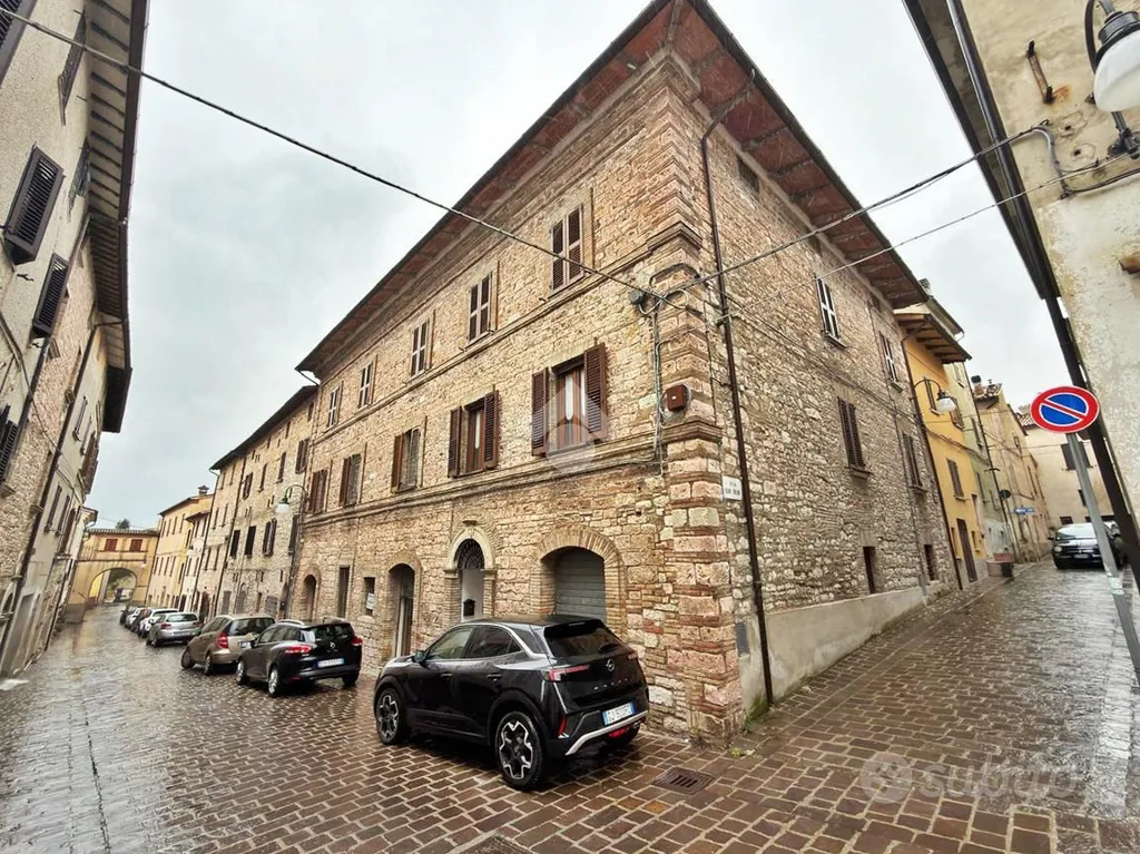 Välivaade - Historic Townhouse with Courtyard in Sigillo