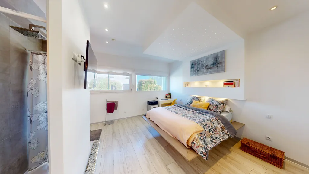 Magamistoad - Modern House with Cathedral Ceiling in Damprichard