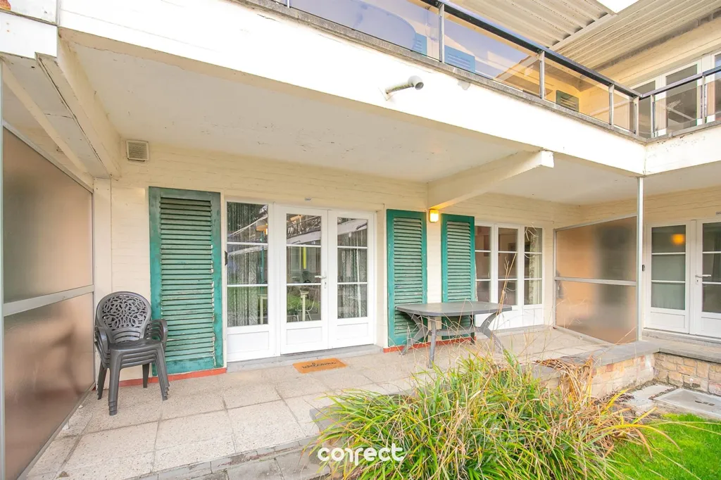 Terrass - Apartment with Garden View in De Haan