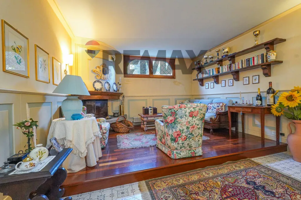 Séjour - Detached Villa with Two Apartments in Cologno al Serio