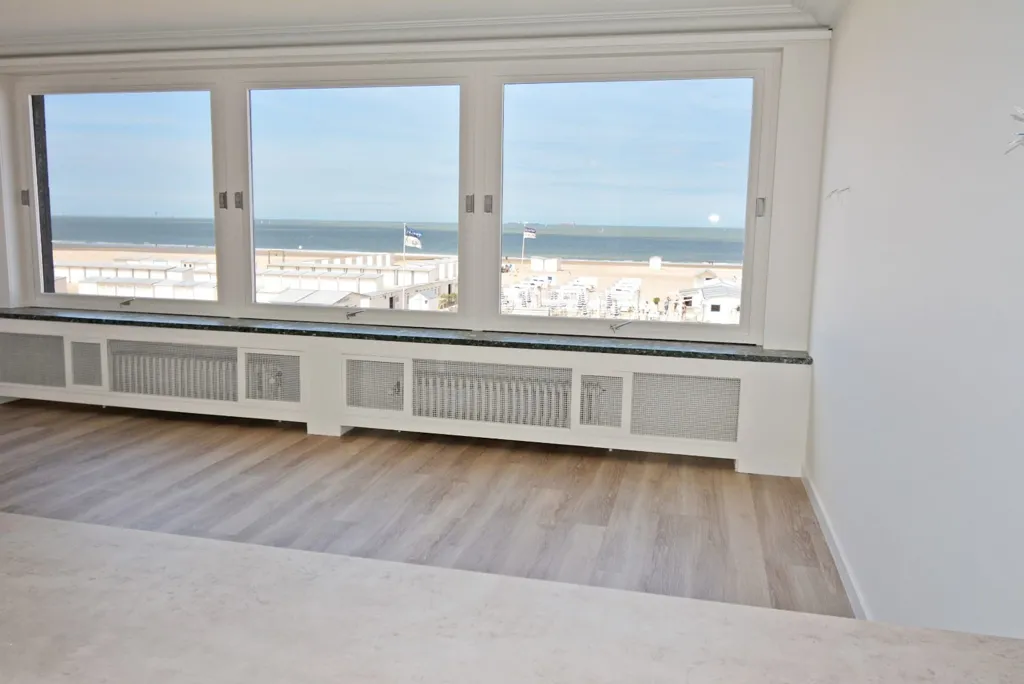 Séjour - Appartement Rénové avec Terrasse à Zeedijk Albertstrand