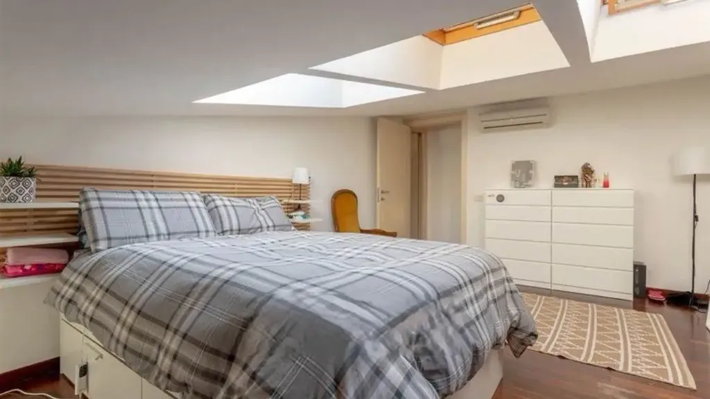 Bedrooms - Duplex Apartment with Balcony in Campi Bisenzio