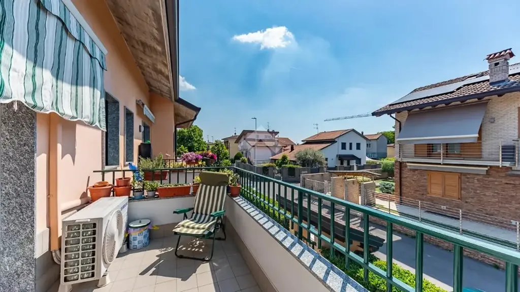 Balcone - Trilocale with Balcony in Lainate