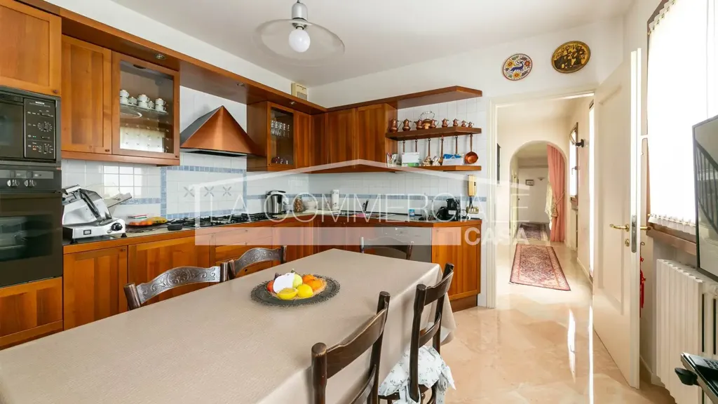 Cuisine - Restored 18th-Century Villa with Garden in Roncade