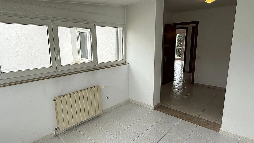 Pièces - Terraced House with Garage in Moià