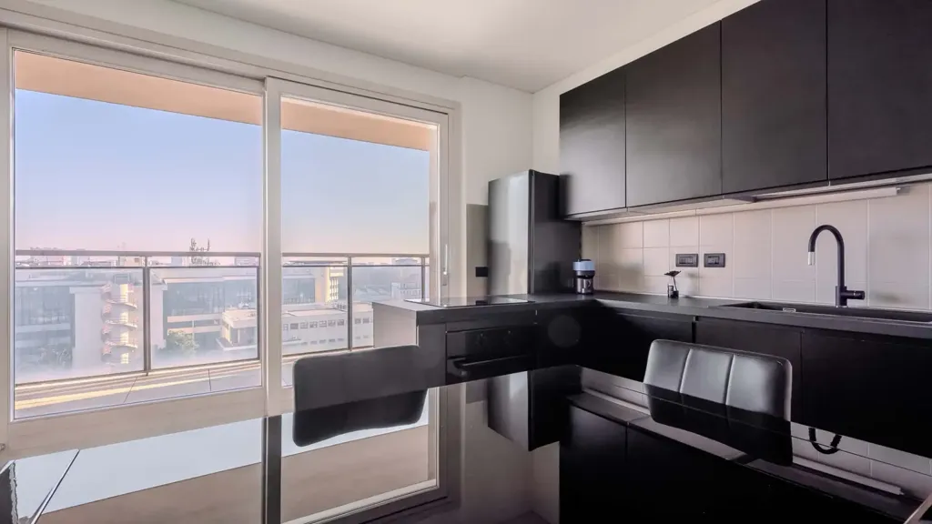 Cuisine - Apartment with City View and Pool in Milan