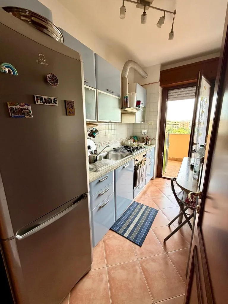 Cuisine - Bright 2-Bedroom Apartment with Terrace in Rome