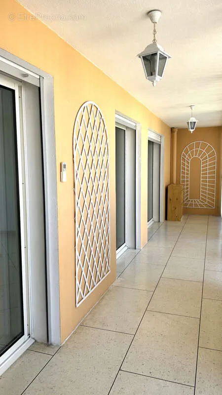 Esik - Seafront Villa with Balcony in Solviou
