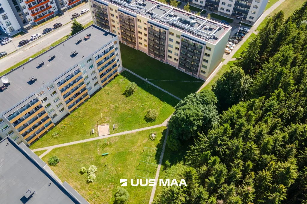 Vista aerea - Renovated Apartment with Balcony in Loo